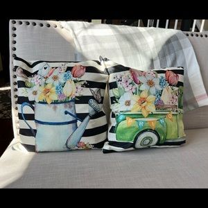 2 NWOT 16 x 16 spring pillow covers